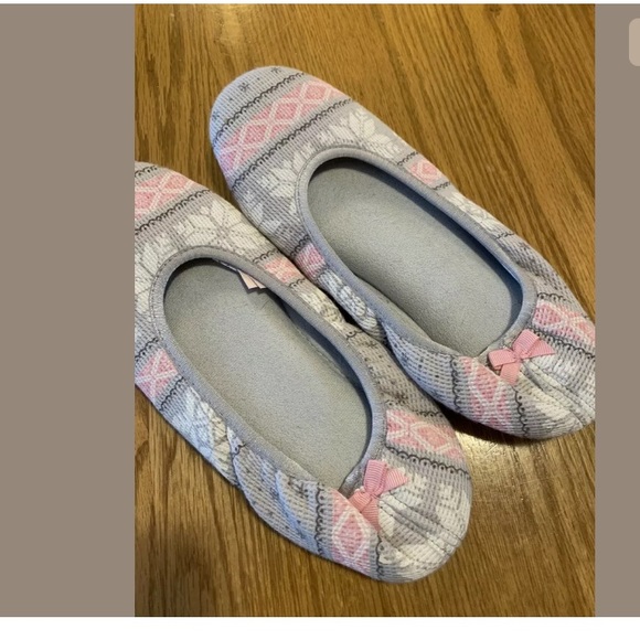 Victoria’s Secret ballet slippers small - Picture 3 of 3